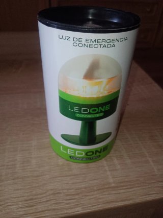 Luz de emergencia LEDONE conectada