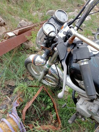Daelim 125cc Cruiser Negra y Plateada