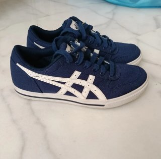 Zapatillas Asics Azul y Blanco