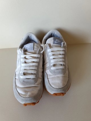 Lote Zapatillas Deportivas Plata y Blanco