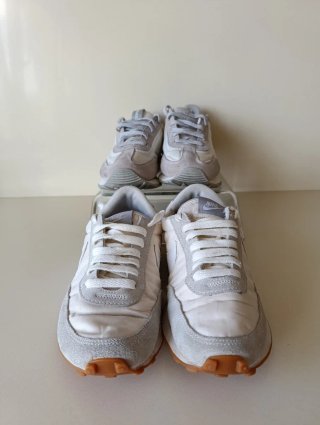 Lote Zapatillas Deportivas Plata y Blanco