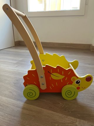 Correpasillos erizo madera con piezas sin estrenar