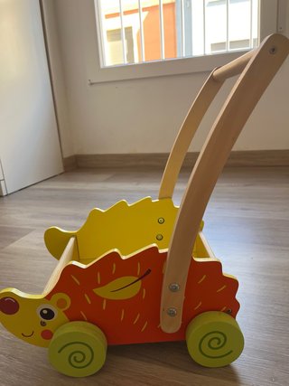 Correpasillos erizo madera con piezas sin estrenar