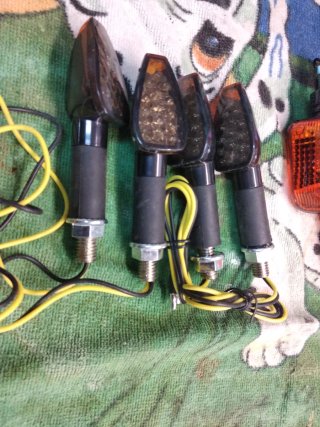 Intermitentes y pilotos nuevos y usados,