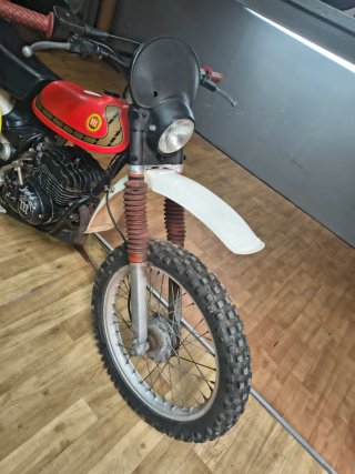 Montesa Enduro 75 Roja y Blanca
