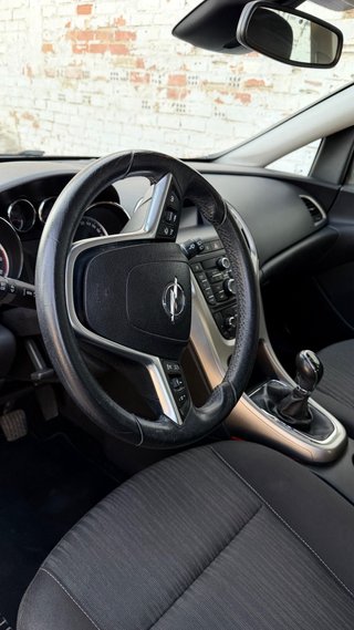 Opel Astra 2010