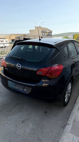 Opel Astra 2010