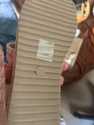 Sandalias BUONAROTTI Beige y Doradas