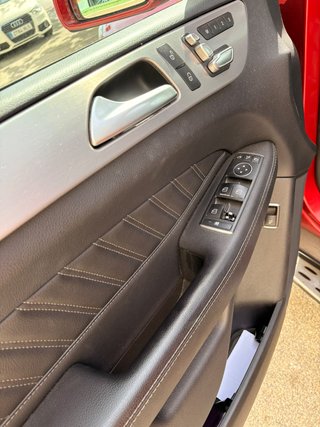 Mercedes-Benz GLE SUV 2017