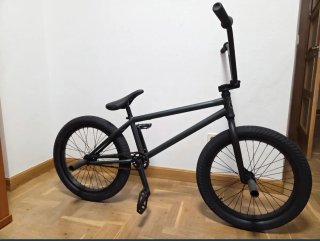 Bicicleta BMX verde