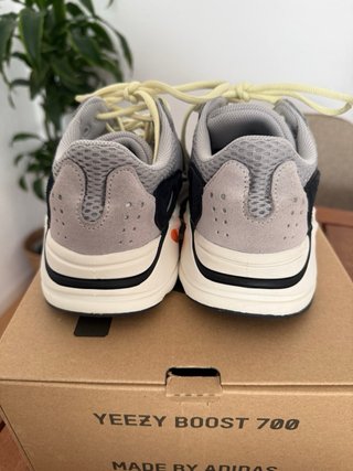 Adidas Yeezy Boost 700 Wave Runner Talla 40