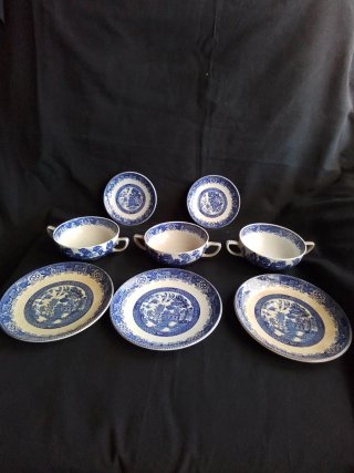 Porcelana inglesa antigua azul y blanca