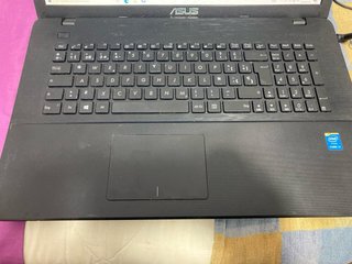 ASUS R752L Portátil