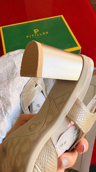 Zapatos dorados Pitillos T38 piel