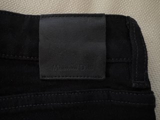Massimo Dutti Pantalón Recto Negro
