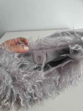 Bolso Parfois efecto pelo gris