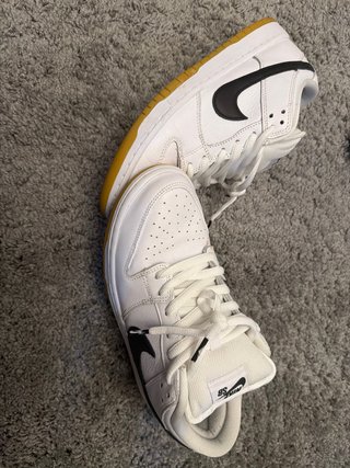 Zapatillas Nike Dunk SB Blancas Gum