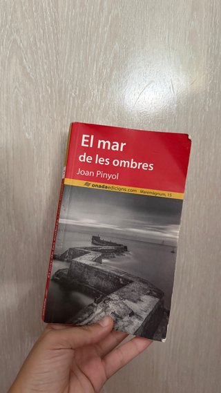 El mar de les ombres
