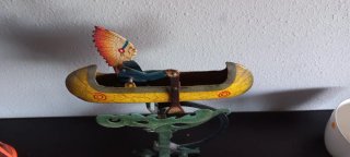 Figura Indio en Canoa Vintage