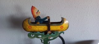 Figura Indio en Canoa Vintage