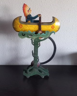 Figura Indio en Canoa Vintage