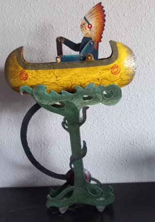 Figura Indio en Canoa Vintage