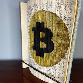 Libro Bitcoin BTC Plegado Arte Crypto Lujo