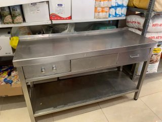 Mesa de acero inoxidable