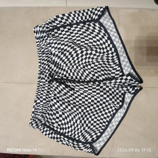 Pantaloncini ragazza fantasia scacchi