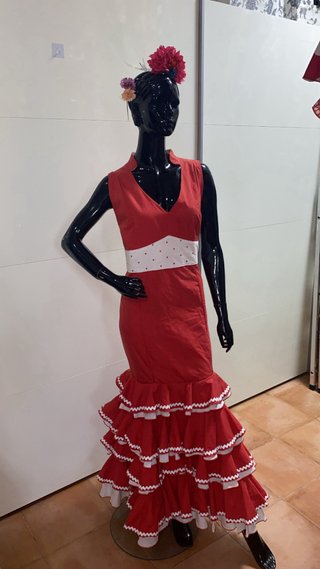 Traje de flamenca rojo con volantes XXL