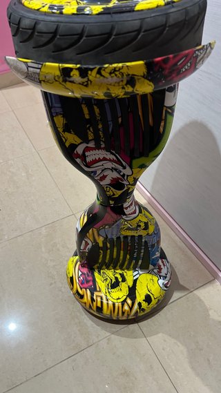 Hoverboard con diseño graffiti (pinchazo rueda)