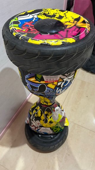 Hoverboard con diseño graffiti (pinchazo rueda)
