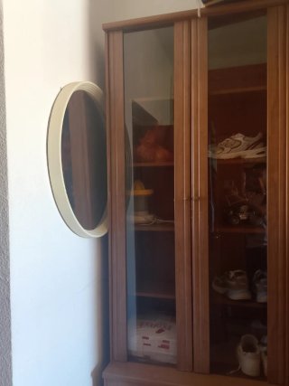 Mueble de salón madera y cristal