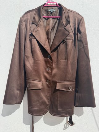Traje chaqueta y pantalón marrón