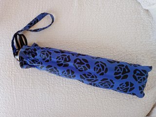 Ombrello Ungaro Blu con Rose Nere