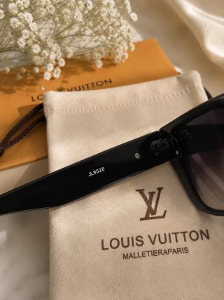 Gafas de sol Louis Vuitton negras Sin funda