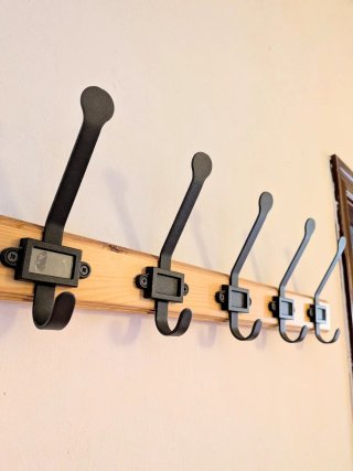 Perchero Pared Ikea Madera y Metal Negro