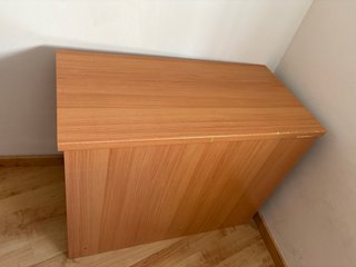 Zapatero de madera