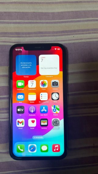 iPhone 11