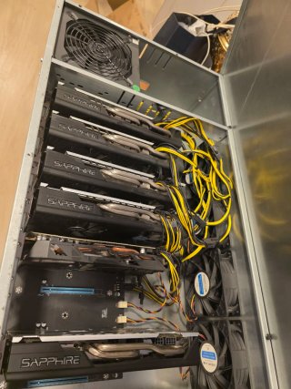 Caja de Minería Sapphire