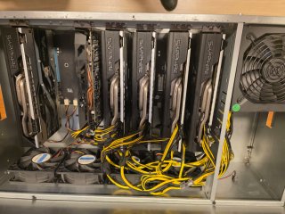 Caja de Minería Sapphire