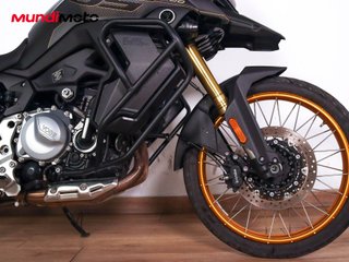 VOGE 900 DSX