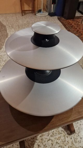 Lente acústica de Beolab 5 de Bang & Olufsen.