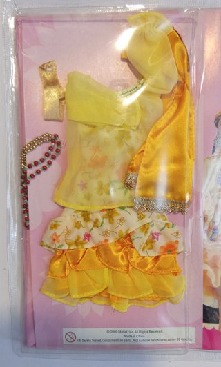Abito Barbie Bulgaria e catalogo