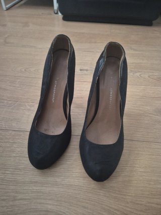 Zapatos de tacón negros