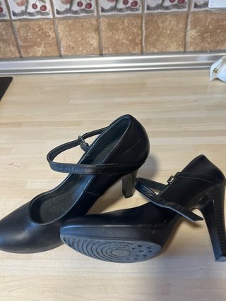 Zapatos de piel tacón negros para mujer
