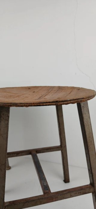 Sgabello industriale metallo
