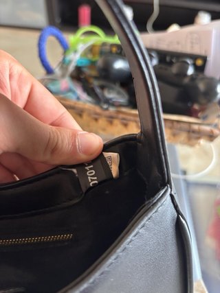 Bolso Saint Laurent Negro Logo Dorado