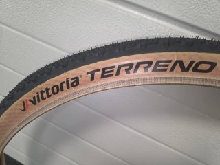 Cubiertas Vittoria Terreno Bicolor Tubeless 52mm