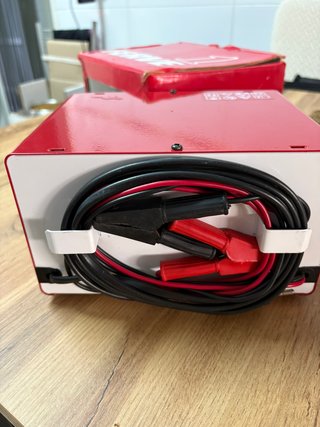 Cargador Baterías FERVE F-805, como nuevo